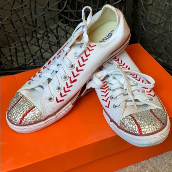 converse baseball shoes